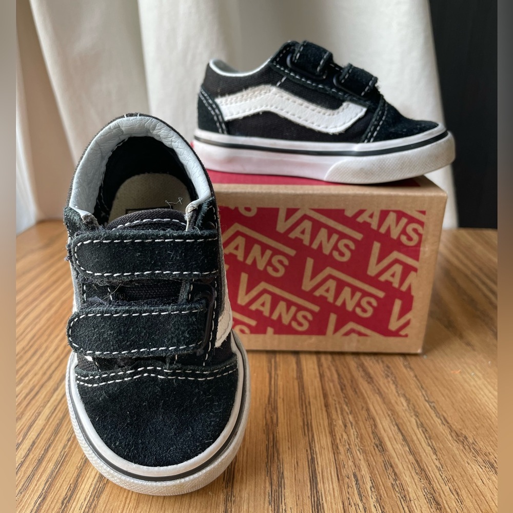 Vans Old Skool V Size 4 infant/ baby Black VGUC